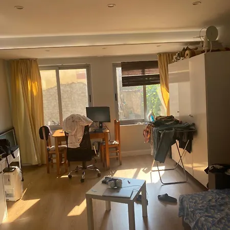Apartment Ricochet *